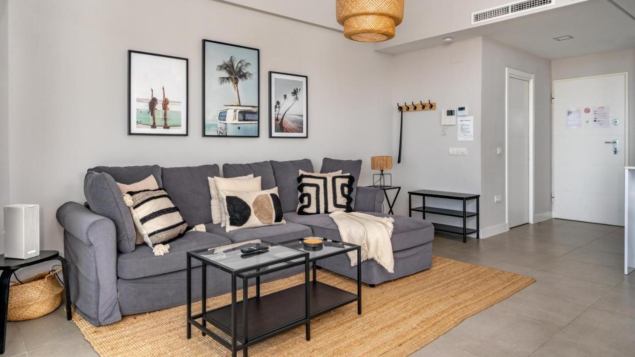 Top-floor With Pool Ref 20